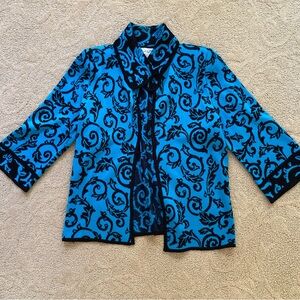 Women’s Blue Black Paisley Shawl Size XS Jacket Snap Cowl Neck Short Sleeve